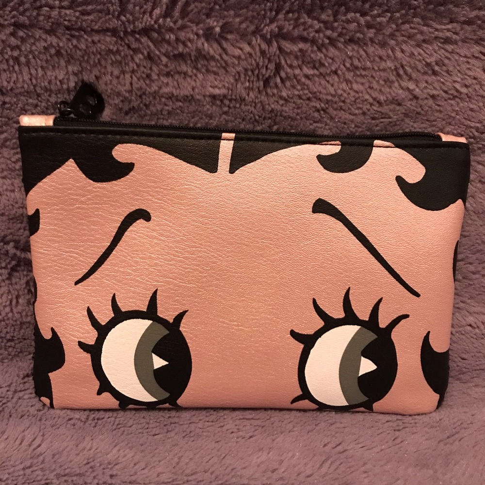 Makeup bag with a surprise 🎉
